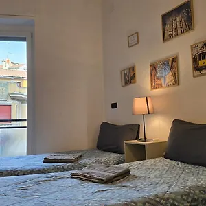 Casa Muner Centre , Milano Italia